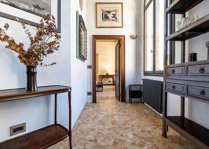 Palazzo Remer - Luxury Apartments - By Bricola Apartments
